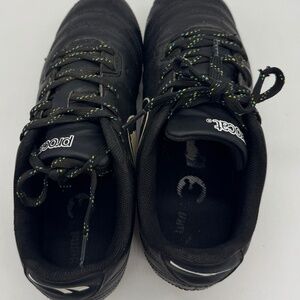 Boys Puma Cleats US 4 UK 3 EUR 35.5 Black Used Good Condition